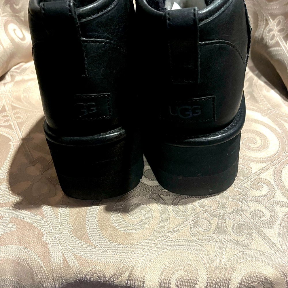 UGG Black Leather classic ultra mini platform